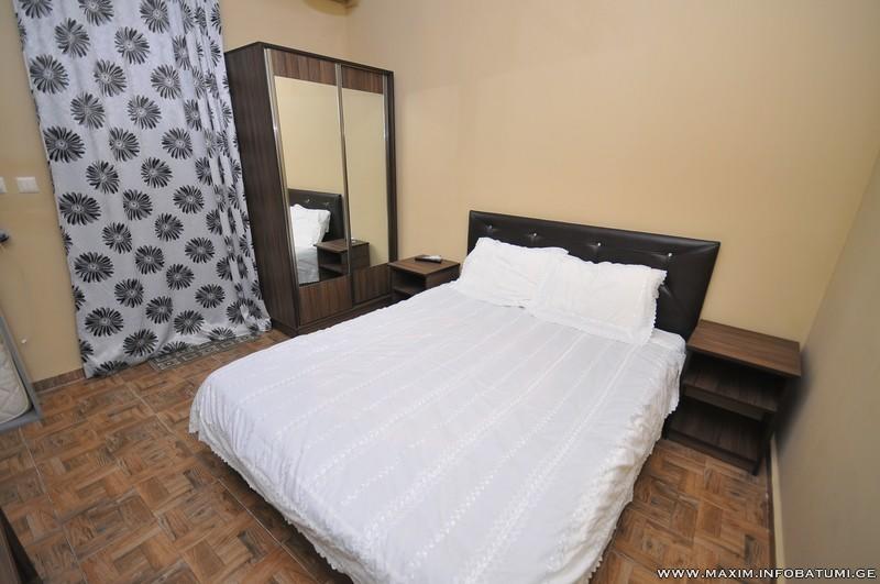 Maxim Mini Hotel Batumi Esterno foto