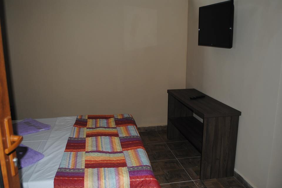 Maxim Mini Hotel Batumi Esterno foto
